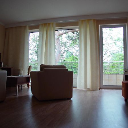 Floryda Jurata Bed & Breakfast Dış mekan fotoğraf